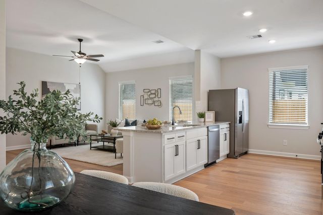 21559 Bluebonnet Bay Drive, Magnolia, TX 77354