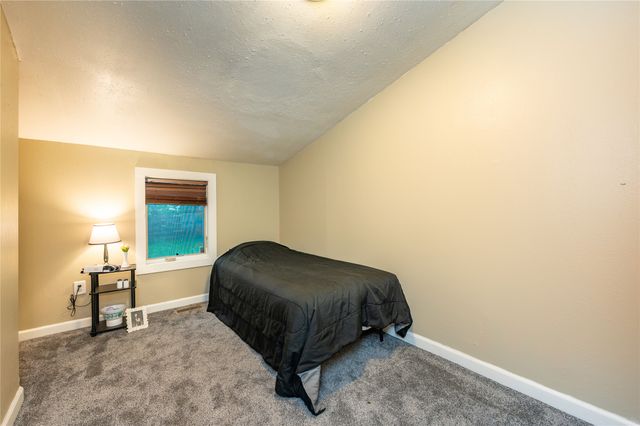 1909 E 25th Street, Des Moines, IA 50317