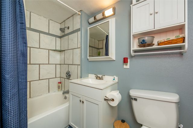 1909 E 25th Street, Des Moines, IA 50317