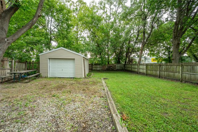 1909 E 25th Street, Des Moines, IA 50317