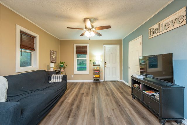 1909 E 25th Street, Des Moines, IA 50317