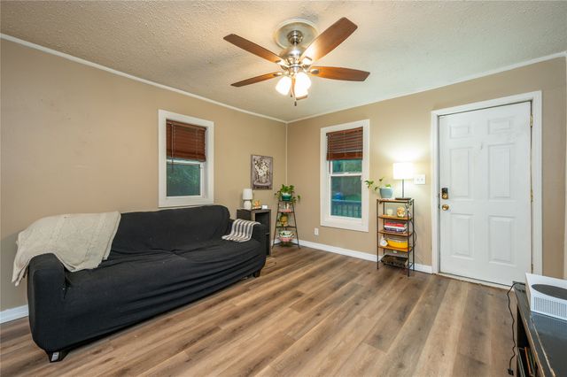 1909 E 25th Street, Des Moines, IA 50317