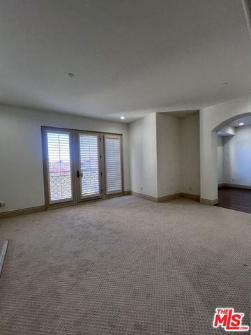 137 S Spalding Drive 402, Beverly Hills, CA 90212