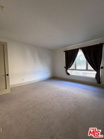 137 S Spalding Drive 402, Beverly Hills, CA 90212