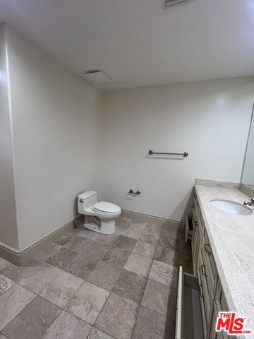 137 S Spalding Drive 402, Beverly Hills, CA 90212