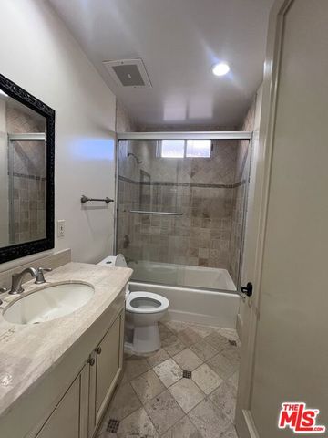 137 S Spalding Drive 402, Beverly Hills, CA 90212