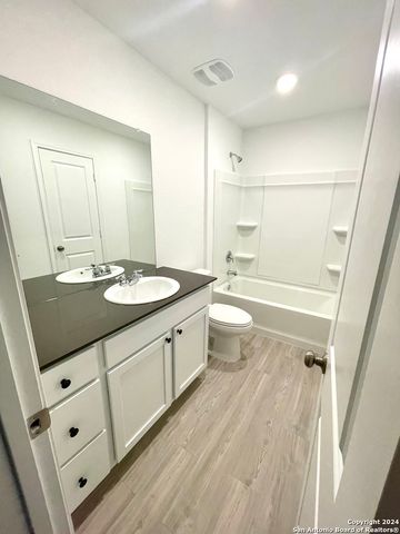 5847 Coahulia, Seguin, TX 78155