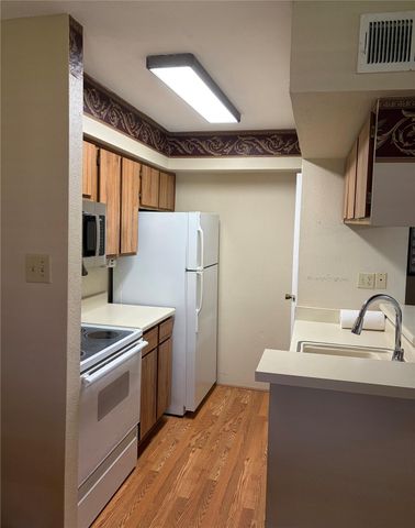 18519 Egret Bay Boulevard 1602, Webster, TX 77058