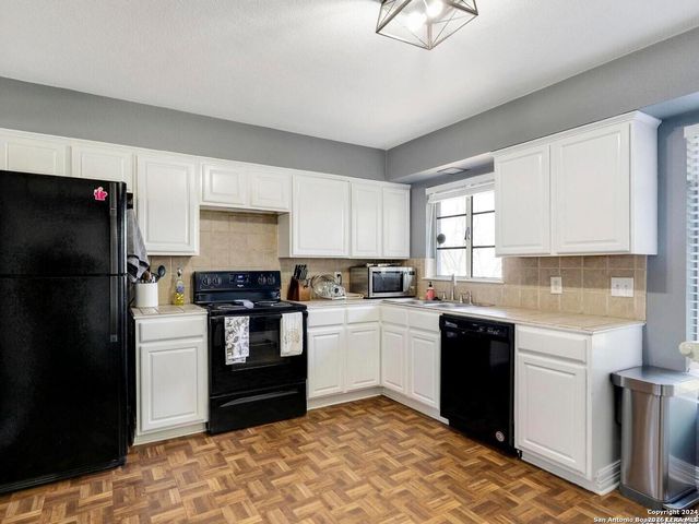 134 Blakeley, San Antonio, TX 78209