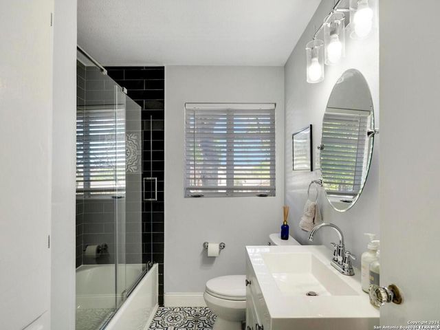 134 Blakeley, San Antonio, TX 78209