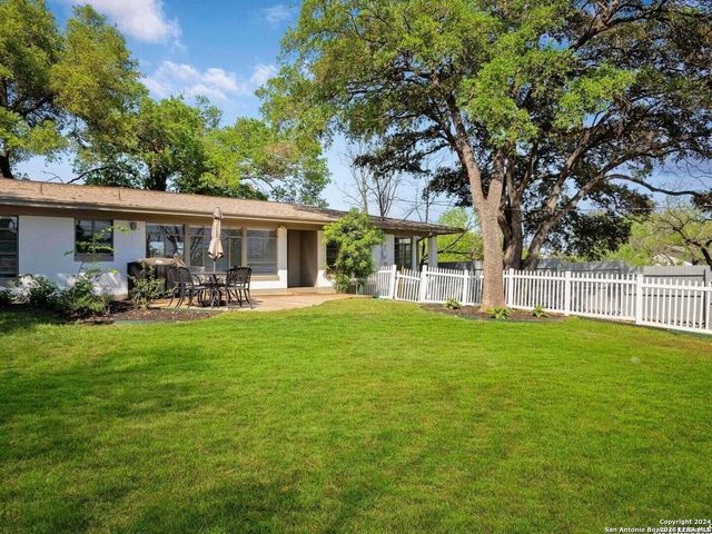 134 Blakeley, San Antonio, TX 78209