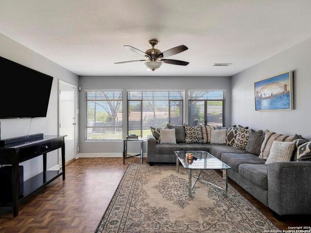 134 Blakeley, San Antonio, TX 78209