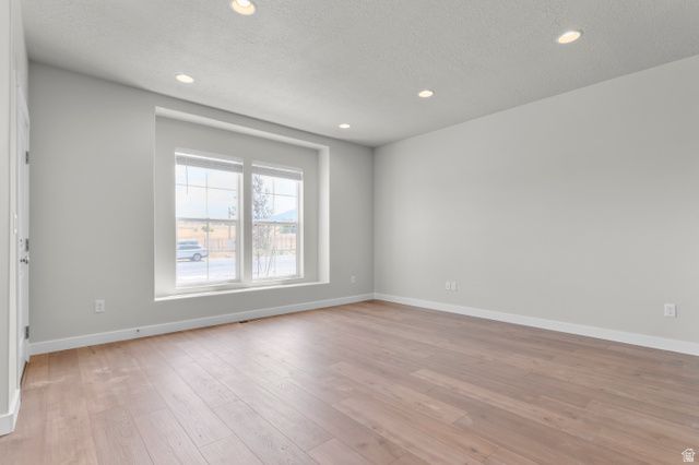 8207 W MADISON PEAK WAY, Magna, UT 84044