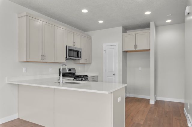 8207 W MADISON PEAK WAY, Magna, UT 84044