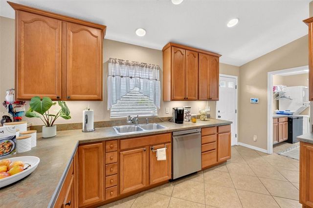 12854 NE 118TH TERRACE, Ocklawaha, FL 32179