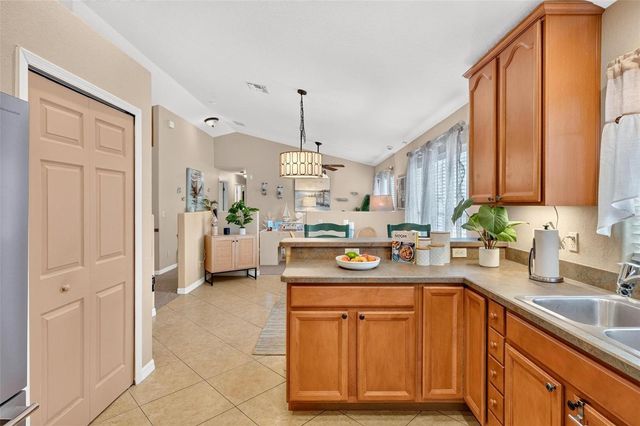 12854 NE 118TH TERRACE, Ocklawaha, FL 32179