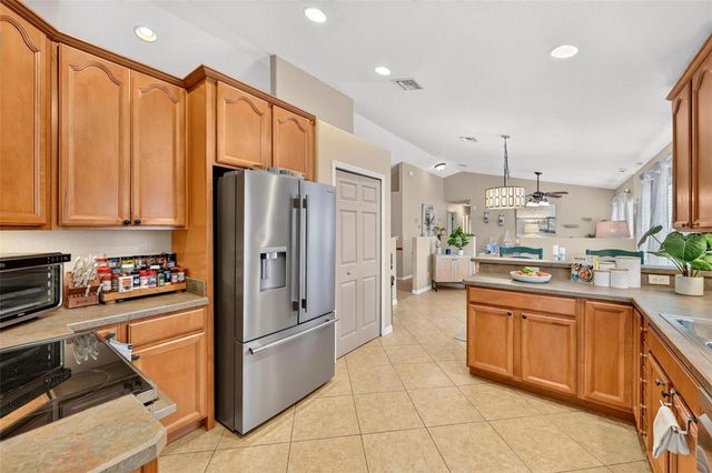 12854 NE 118TH TERRACE, Ocklawaha, FL 32179