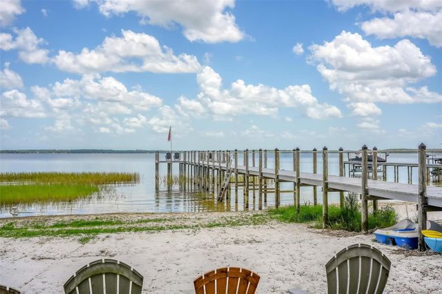 12854 NE 118TH TERRACE, Ocklawaha, FL 32179