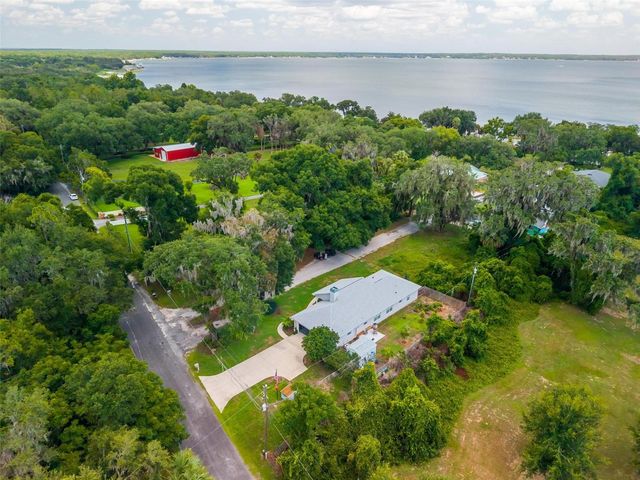 12854 NE 118TH TERRACE, Ocklawaha, FL 32179