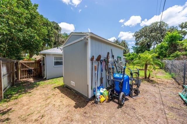 12854 NE 118TH TERRACE, Ocklawaha, FL 32179