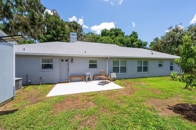 12854 NE 118TH TERRACE, Ocklawaha, FL 32179