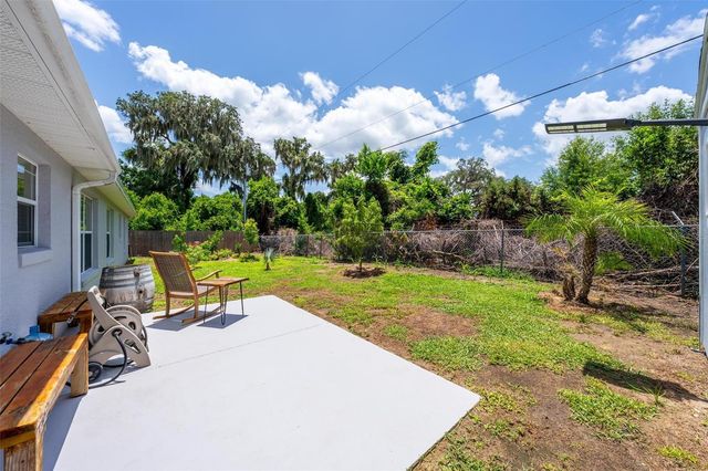12854 NE 118TH TERRACE, Ocklawaha, FL 32179