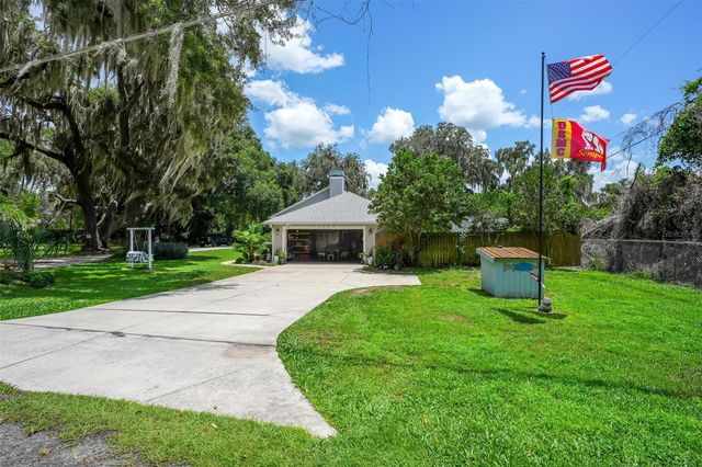 12854 NE 118TH TERRACE, Ocklawaha, FL 32179