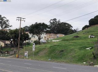 26660 Hayward Blvd, Hayward, CA 94542