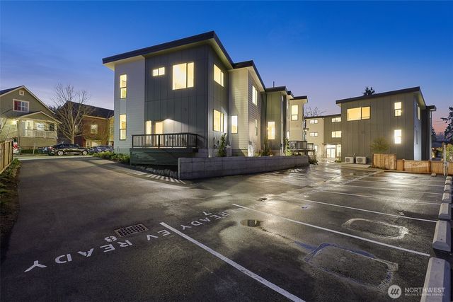3007 S Dakota Street, Seattle, WA 98108