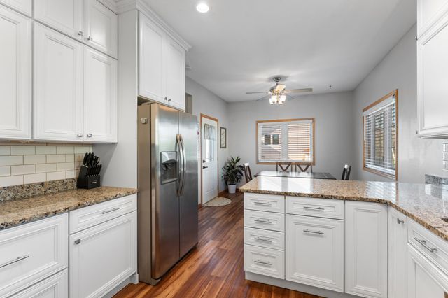 805 23rd St Circle NE, Kasson, MN 55944