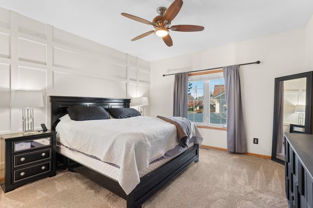 805 23rd St Circle NE, Kasson, MN 55944