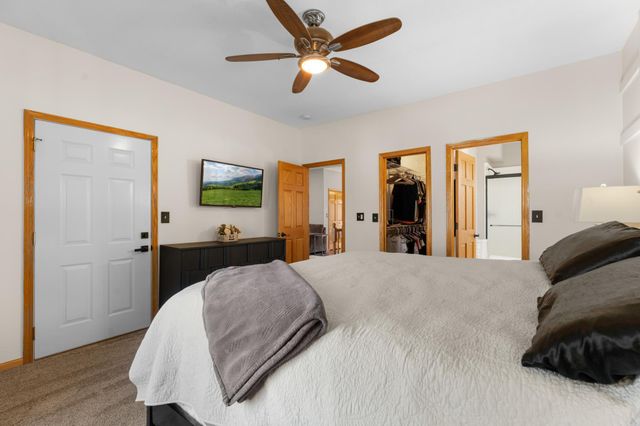 805 23rd St Circle NE, Kasson, MN 55944