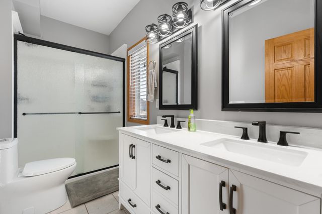 805 23rd St Circle NE, Kasson, MN 55944