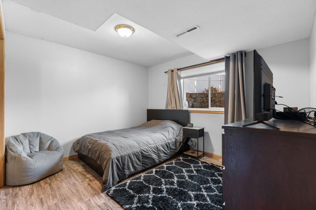 805 23rd St Circle NE, Kasson, MN 55944