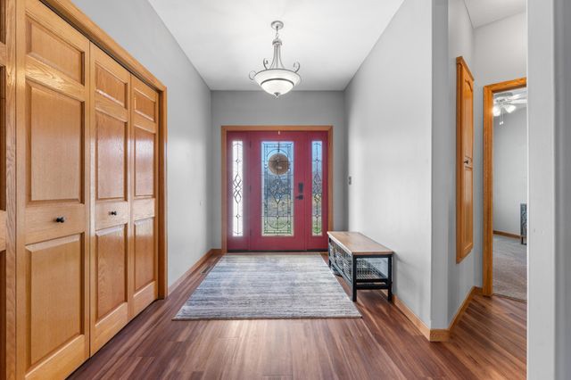 805 23rd St Circle NE, Kasson, MN 55944