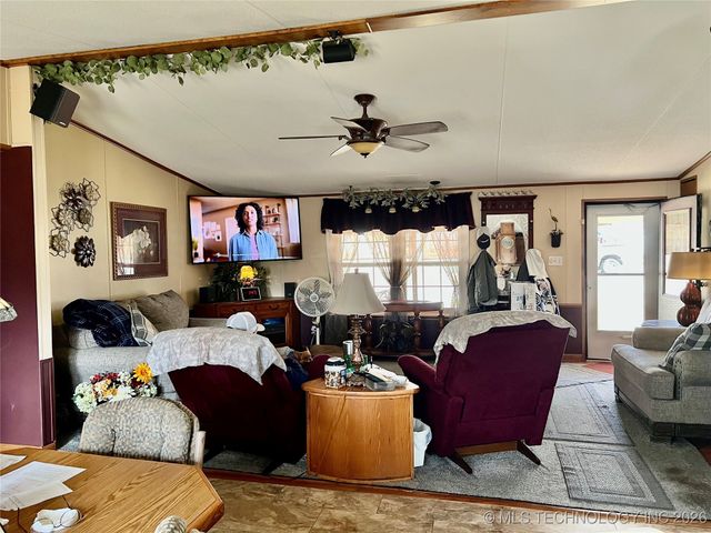 27 Aster Drive, Mead, OK 73449