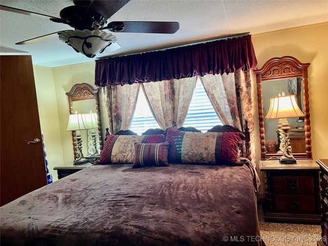 27 Aster Drive, Mead, OK 73449