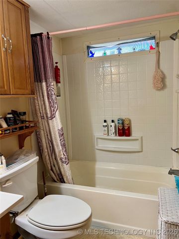 27 Aster Drive, Mead, OK 73449