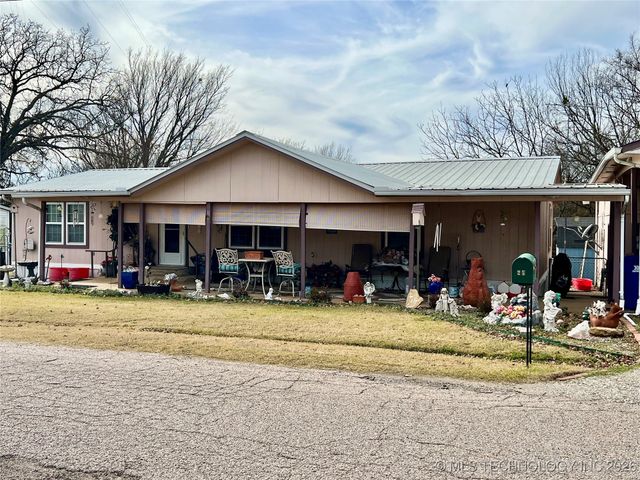 27 Aster Drive, Mead, OK 73449