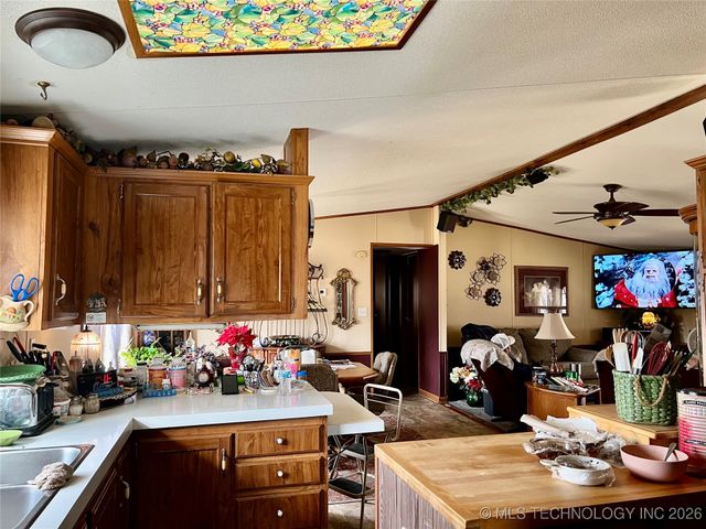 27 Aster Drive, Mead, OK 73449