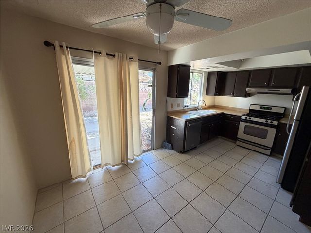 8913 BORLA Drive, Las Vegas, NV 89117