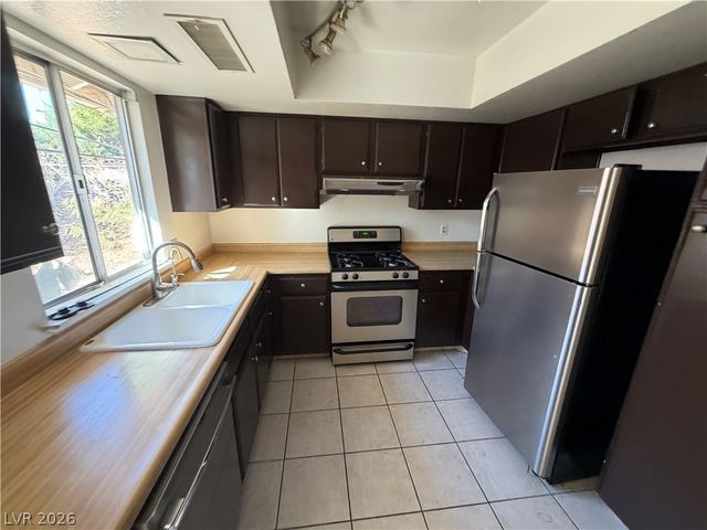 8913 BORLA Drive, Las Vegas, NV 89117