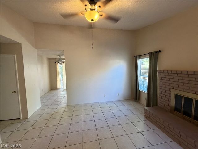8913 BORLA Drive, Las Vegas, NV 89117