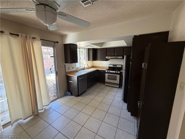 8913 BORLA Drive, Las Vegas, NV 89117