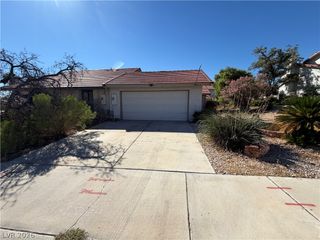 8913 BORLA Drive, Las Vegas, NV 89117