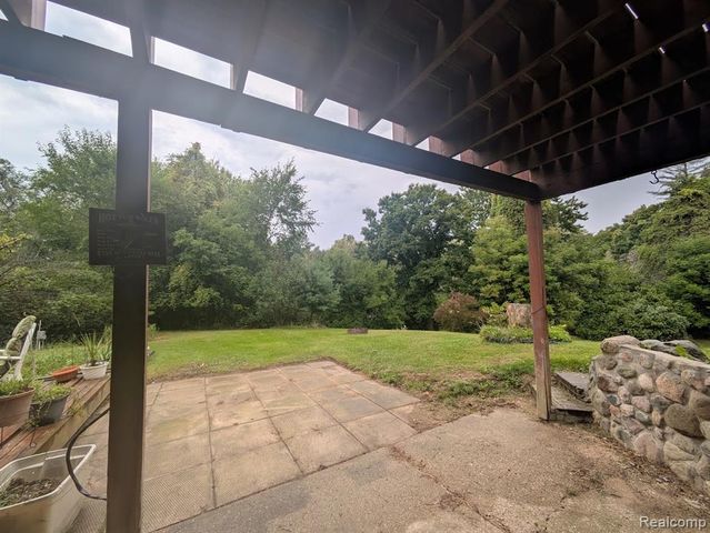 4050 Hunters Creek Road, Metamora, MI 48455