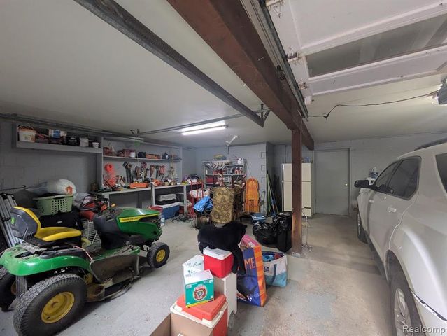 4050 Hunters Creek Road, Metamora, MI 48455