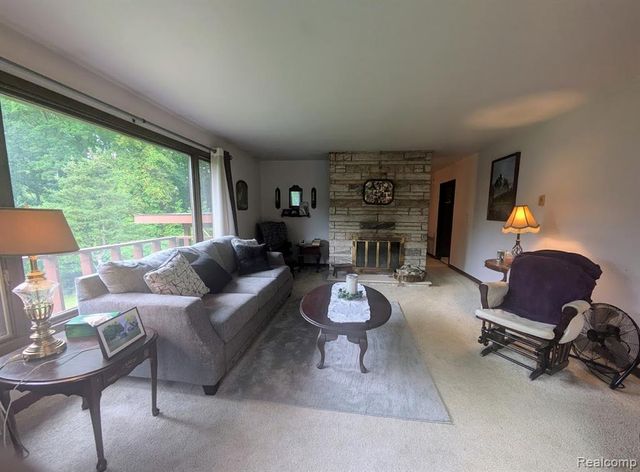 4050 Hunters Creek Road, Metamora, MI 48455