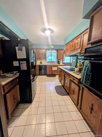 4050 Hunters Creek Road, Metamora, MI 48455