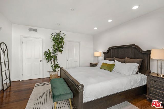 718 Lincoln Boulevard 1, Santa Monica, CA 90402